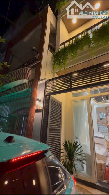 NHÀ 3 Tầng Hẻm Xe Hơi Hoàng Hoa Thám. MỚI ĐẸP