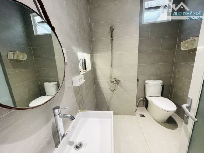 BÁN NHÀ 5 TẦNG – 7 PN – DT 61M² (NGANG 4.3M X DÀI 14M) – HXH – P2, BÌNH THẠNH, CHỈ 11.1 TỶ