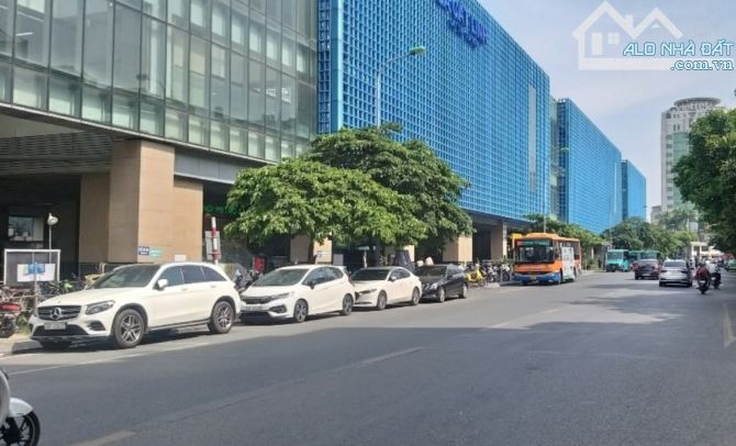 BÁN GẤP ĐẤT VÀNG PHÂN LÔ NGÕ 168 HÀO NAM DT55, MẶT TIỀN ĐẸP Ô TÔ KINH DOANH