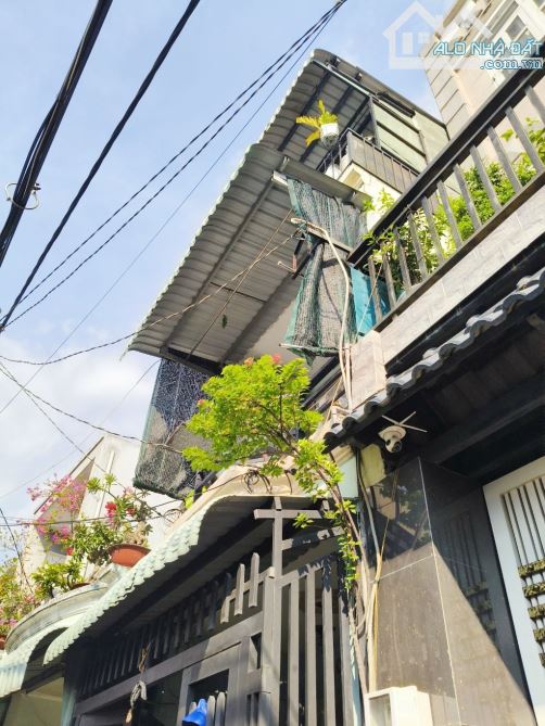 NHÀ 3 TẦNG 6PN – HẺM THÔNG TÂN CHÁNH HIỆP, Q12 - GẦN CVPM QUANG TRUNG – 47m² - CHỈ 2.7 TỶ