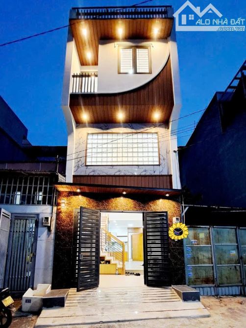 Cần bán nhà đẹp 3 tầng An Phú Đông Quận 12 52m2 gần Gò Vấp giá nhỉnh 6 tỷ