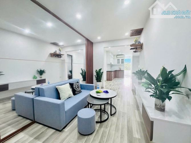 BÁN TT THANH XUÂN BẮC,ÔTÔ ĐỖ CHÂN CẦU THANG,NHÀ ĐẸP FULL NT Ở NGAY,72M,2PN,2WC,GIÁ 2,59 TỶ