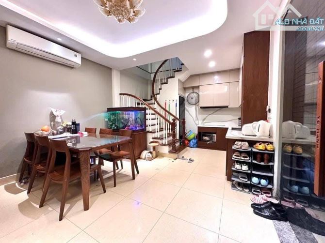 Bán nhà Liễu Giai, Ba Đình 39m2, 5 tầng, giá 7.7 tỷ