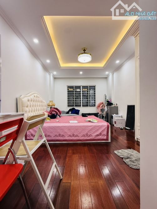 1 nhà ra phố bán nhà thanh nhàn 6 tầng thang máy long lanh hai bà trưng