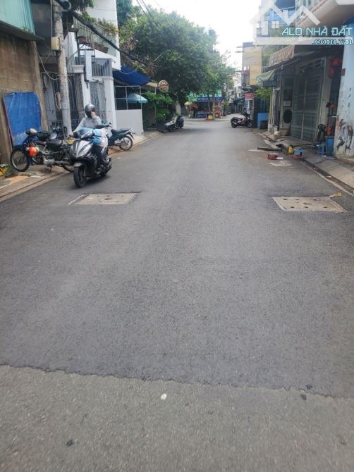 Bán nhà HXT Tái Thiết, P.11, Tân Bình, DT 126m2 - 4.2/5 × 29 - 2 tầng,  Giá 20.1 tỷ TL.