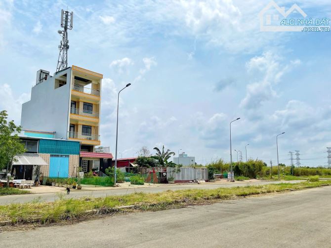 KẸT BÁN NHANH ĐẤT KHU 28HA, 100M2, GIÁ CHỈ 3 TỶ, ĐƯỜNG 14M, SÁT GS METRO CITY