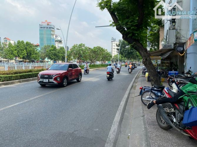 Bán nhà 2 MT Hoàng Sa hẻm NKKN ngang 4m 4 tầng Giá chỉ 27 Ty TL