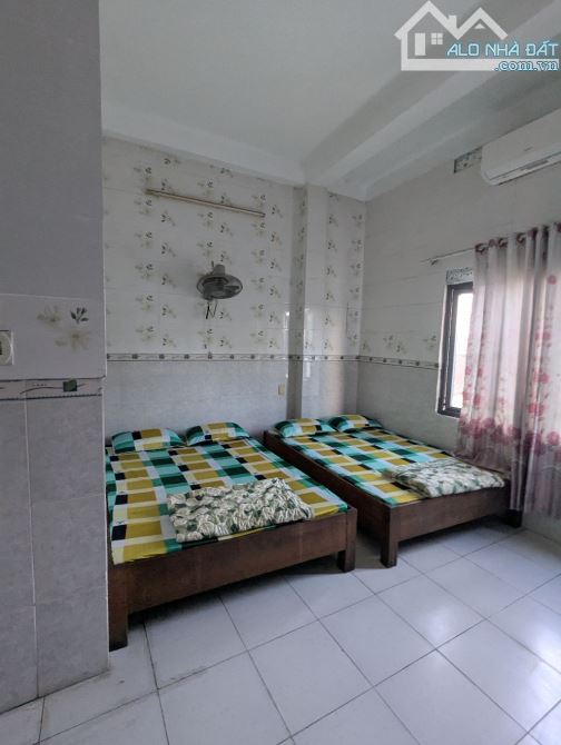 🎉🎉Nhà nghỉ hai mặt tiền một mặt tiền đường 10m5 một mặt tiền Kiệt 3 m.