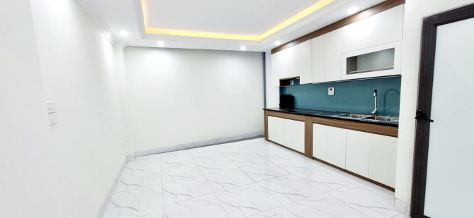 TRUNG TÂM THANH TRÌ, GẦN Ô TÔ 40M2 4 TẦNG MẶT TIỀN 4,2M 5,4 TỶ