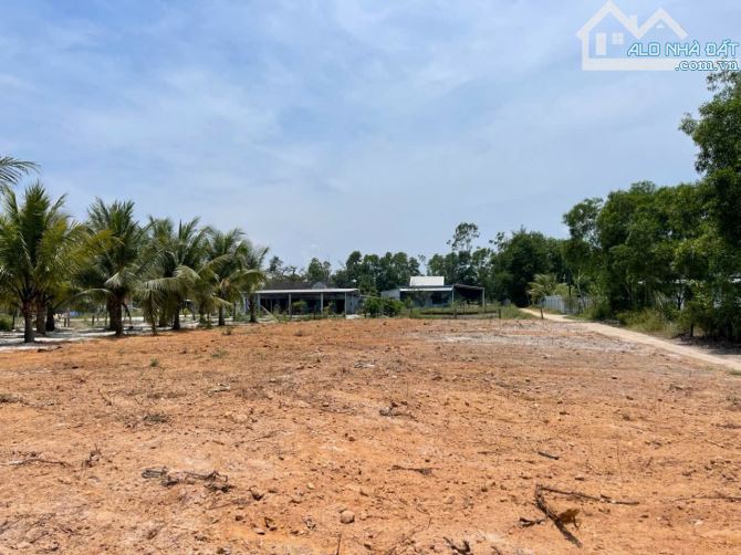 Bán đất mặt tiền 13,5m Vinh An gần ủy ban 138m giá 3xx