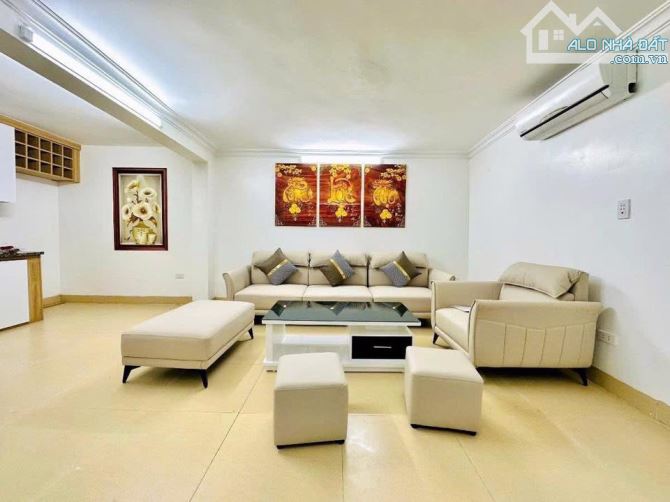 Bán nhà phố Minh Khai, Hai Bà Trưng 49m, 4 tầng. Giá: 9 tỷ.