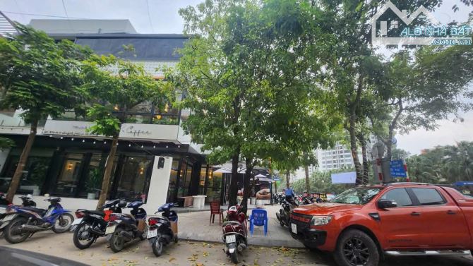 Chính chủ gửi bán gấp biệt thự Quang Trung lô góc-3 mặt tiền,kinh doanh, DT135m2 -26,xtỷ