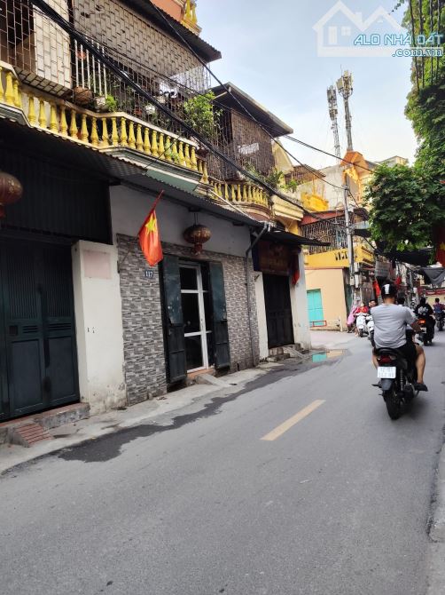 Siêu Phẩm Mặt Phố - Lô Góc Kinh Doanh - Diện Tích 81 m x 3 Tầng - Mặt Tiền 5m - Giá15,8 tỷ