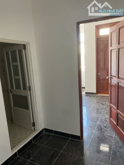 Bán nhà Mặt tiền hẻm kinh doanh đường D2 nối dài, gần công viên Tầm Vu giá 11.3 tỷ