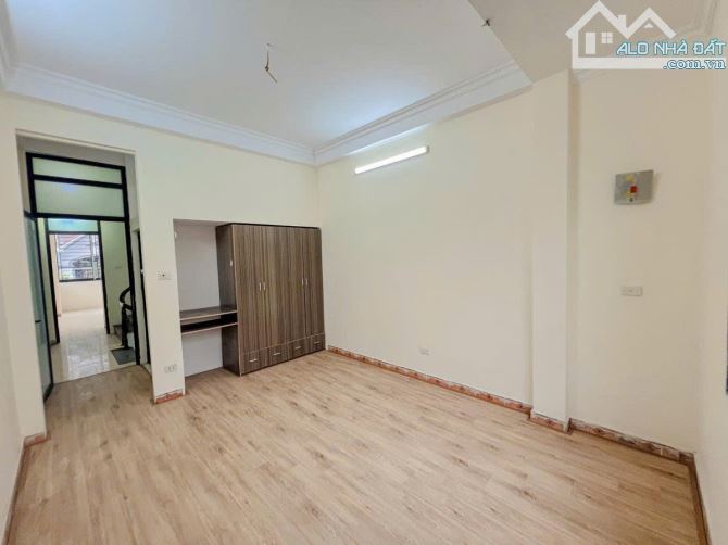 BÁN NHÀ KDT ĐỊNH CÔNG - PHÂN LÔ - 2 MẶT NGÕ - VỈA HÈ - Ô TÔ TRÁNH - 50M - GIÁ 18.5 TỶ