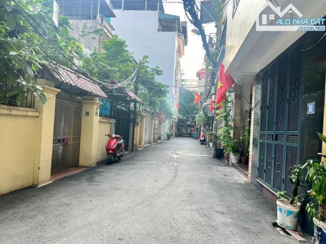 Cực hiếm - Bán nhà  Vạn Bảo, Ba Đình - Nhà phân lô - ngõ ô tô đỗ cửa - 42m x 5T, 16.6 tỷ