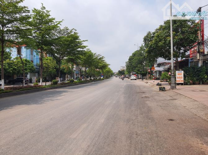 ✍️✍️ Chính chủ gửi bán lô đất tặng luôn kho xưởng cho thuê được luôn . Khu Xuân Ổ phường V