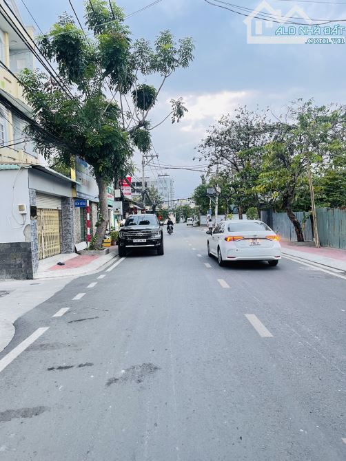 Chính chủ gửi bán căn nhà vị trí cực đẹp tại đường 24, Linh Đông, Thủ Đức – hẻm xe hơi thô
