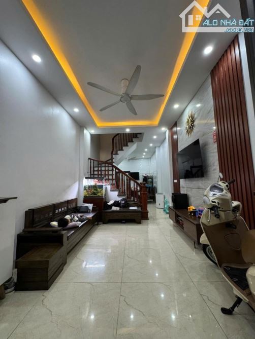 🔥 SIÊU PHẨM QUẬN CẦU GIẤY - NHÀ ĐẸP Ở NGAY - GIÁ CỰC HIẾM TRONG PHÂN KHÚC