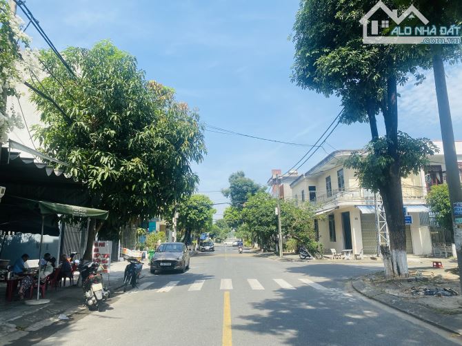 Bán nhà 3 tầng Mỹ An 17 đường 7.5m thông thẳng ra sông Hàn