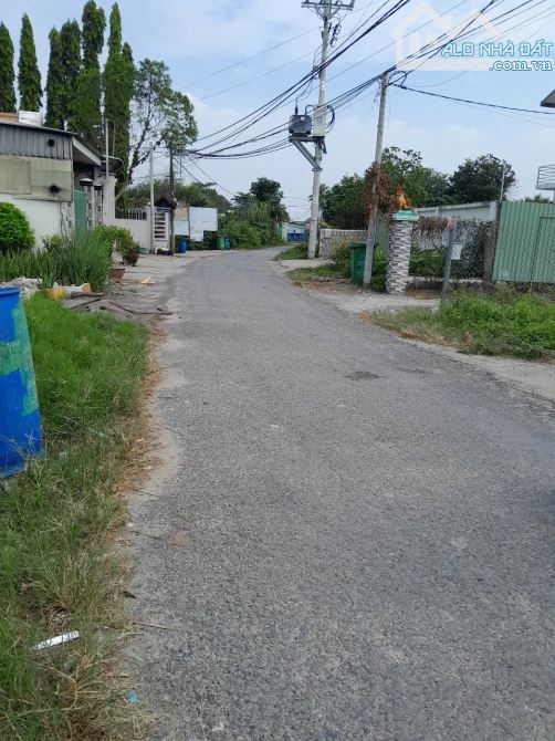 Bán đất MT đường nhựa số 229, xã Hòa Phú, Củ Chi, gần chợ Hoà Phú, cách sông Sài Gòn 200m