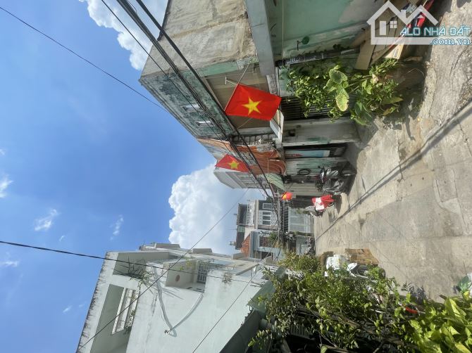 70m2, HXH, Nhà cấp 4, ngang khủng, Nguyễn Xí, P13, Chỉ nhỉnh 8T còn TL