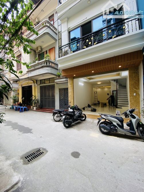 Bán nhà Phân Lô Ôtô tránh Hoàng Văn Thái 50/55m x 5Tầng Thang máy, MT 4.7m 21.6 Tỷ