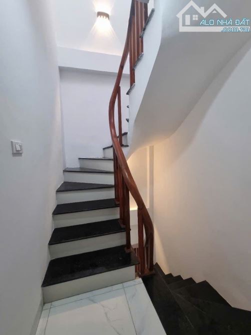 NHÀ ĐẸP VĂN QUÁN – 5 TẦNG – MẶT TIỀN 5.5M – Ô TÔ ĐỖ CỬA – GẦN HỒ – GIÁ 7.25 TỶ