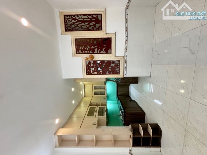 35m2, 3 tầng btct, Nguyễn Xí, P13, Chỉ nhỉnh 5T còn TL
