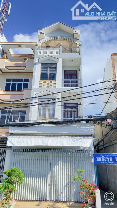 Cho thuê nhà 4 tầng mặt tiền Hoàng Văn Thụ