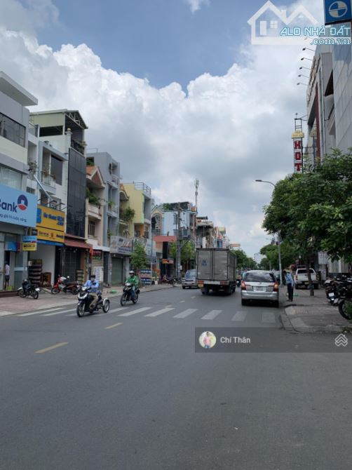 Góc 2 mặt tiền - Đinh Tiên Hoàng, P. Đa Kao, Q1 - DT 14.3 x 30m - C4 - HĐT 150tr/th