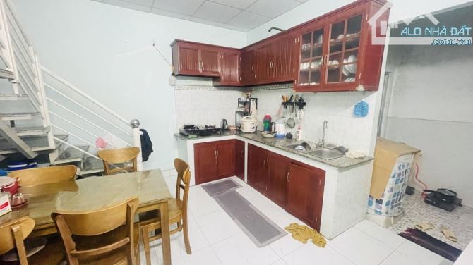 Nhà quận 12 - 70m2 - 2 tầng - 3pn - giảm 500tr - Giá còn 3,X tỷ