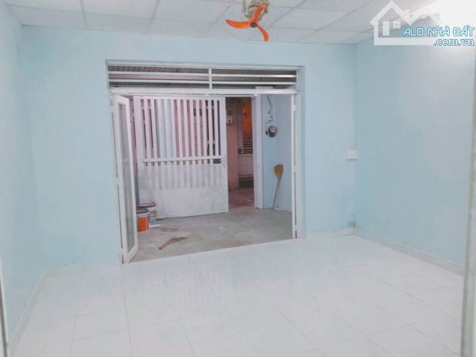 Nhà bán đường Nguyễn Sơn, DTSD 71 m, 2 tầng, giá 6,5 còn thương lượng