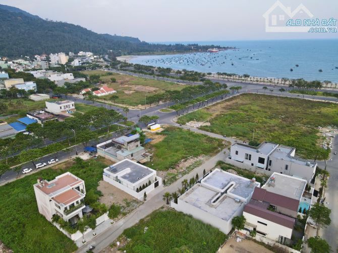 Lô góc 2 mặt tiền đường Lê Đức Thọ, sát biển. Ngay bán đảo Sơn Trà - 2