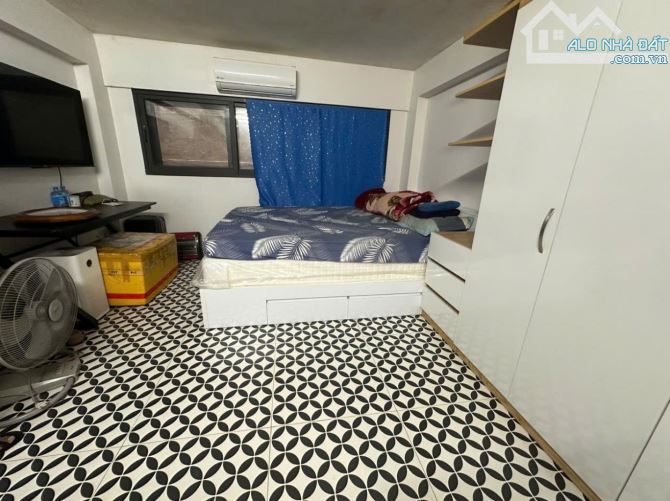 Nhà Đẹp Phố Thái Hà 40m2-Mt 4m - 5 Tầng Thang Máy -full Nội Thất -Ô Tô Đỗ Cổng