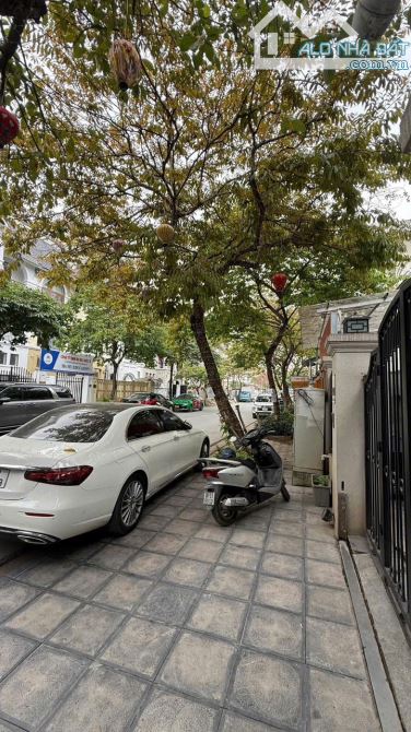 HÀNG XÓM THIÊN ĐƯỜNG BS - NGAY GẦN VÀNH ĐAI 3.5 - GIAO THÔNG THUẬN TIỆN - BIỆT THỰ SÂN VƯỜ