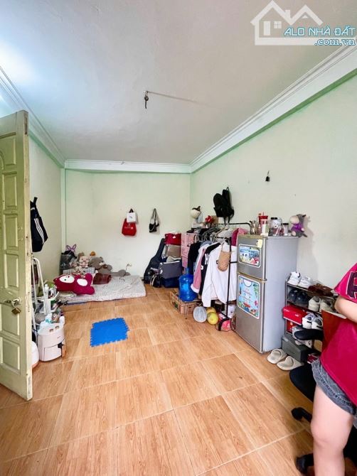 Nhà phố Chùa Láng, 53m, 6 tầng, Giá nhỉnh 9 tỷ.