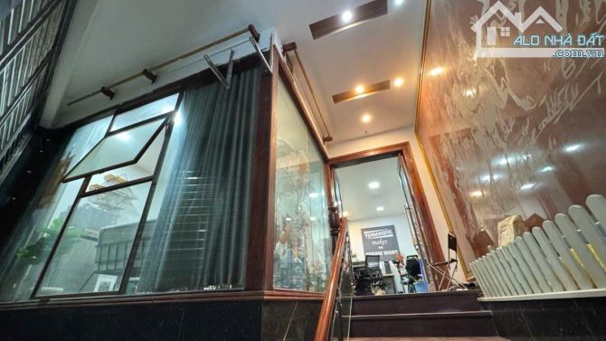 TÒA NHÀ TRẦN DUY HƯNG💎852M x 10T💎MT 6.6M💎THANG MÁY💎CÁCH PHỐ 1 NHÀ💎DÒNG TIỀN ĐỈNH