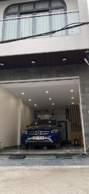 Bán nhà ngọc trì , thạch bàn , long biên 50m2 xây 7 tầng , thang máy gara ôtô