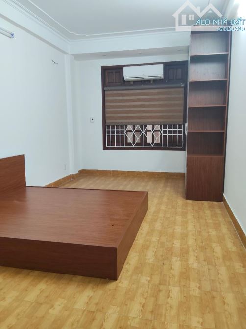 Nhà phố Chùa Láng, Pháo Đài Láng, 36m2, 5T, 3ngủ, ô tô, 7.8 tỷ