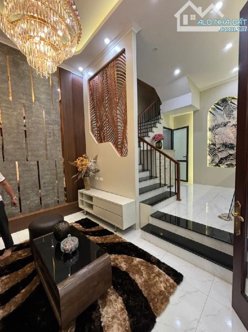 BÁN NHÀ VĂN PHÚ – HÀ ĐÔNG – DT 38m2 - MT 4M - NỘI THẤY CAO CẤP - 15M RA KHU TIẾP GIÁP VP