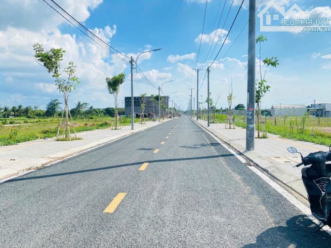💥💥💥 CG. BÁN NHANH NỀN SỔ HỒNG VỊ TRÍ SÁNG ĐẸP GIÁ TỐT HIẾM CÓ TRỤC CHÍNH VÀO CHỢ