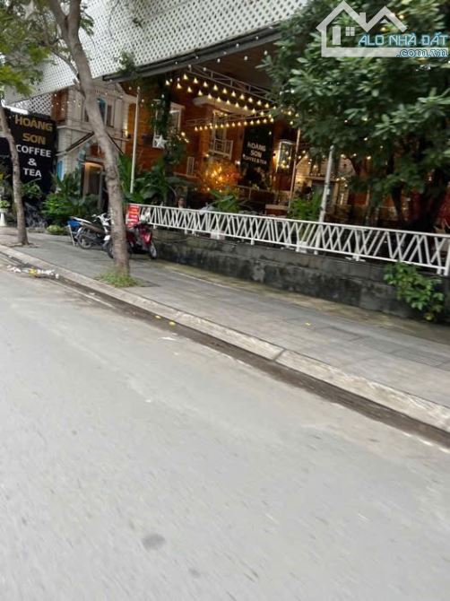 MẶT TIỀN KÊNH TÂN HOÁ - KINH DOANH TUYỆT VỜI - NHÀ C4 MỚI - 95M2 - GIÁ CHỈ 10.5 TỶ  +  Địa