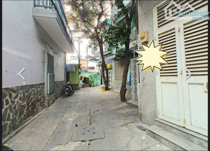 Bán Nhà Sát Bên Hẻm Xe Hơi Thông- Lạc Long Quân - PHƯỜNG .10 - QUẬN Tân Bình -3 Tầng -3.TỶ