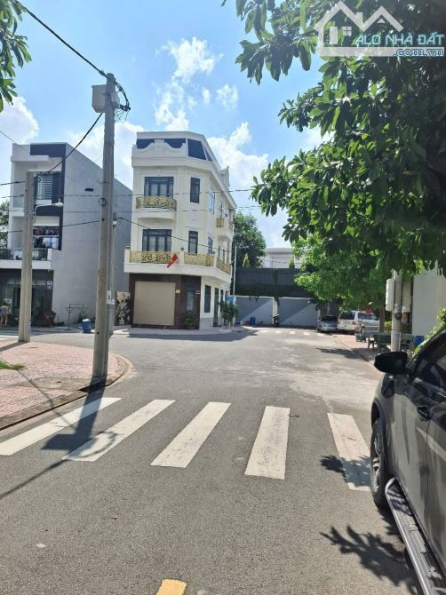 Đất gần trung tâm y tế Dĩ An, khu Lê Phong 1, 2349 Dĩ An Bình Dương