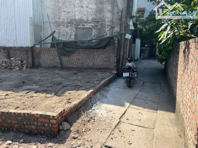 Bán đất thôn 3 Xã Vạn Phúc 64 m2 ngõ rộng oto 7 chỗ, ngay khu đấu giá