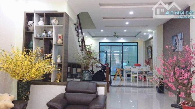 Cho thuê nhà nguyên căn 4 tầng tại an hưng la khê hà đông