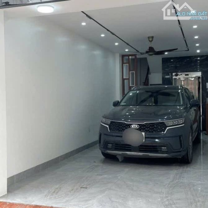 Bán nhà đường Bát Khối- gần ngay siêu thị Aeon Long Biên- chủ tự xây