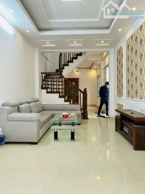 Hơn 4 tỷ nhà gần HXH Thích Quảng Đức gần chợ Cây Quéo 4 tầng kết cấu tốt 30m2