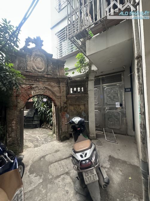 Bán nhà mặt ngõ quan Hoa Cầu giấy